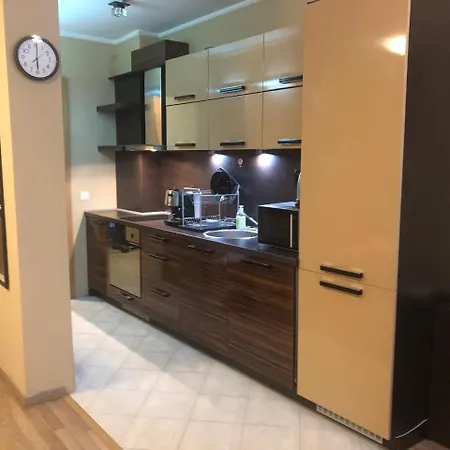 Rakovski Gn / Free Garage *