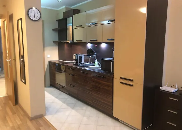 Rakovski Gn / Free Garage *